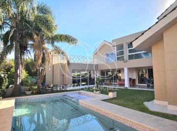 Casa de 5 ambientes, Córdoba · Alquiler Valle Escondido, 4 Dorm. en Suite, 1 en Planta Baja, Categoría!
