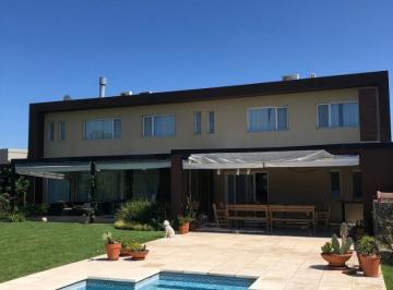 Casa · 300m² · 6 Ambientes · 3 Cocheras · Gran Casa en Venta Barrio Haras Santa Maria Escobar