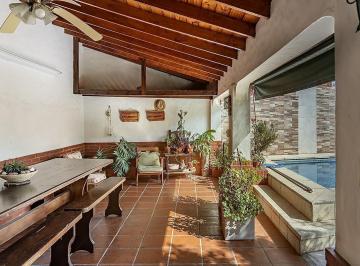 Casa · 172m² · 3 Ambientes · 1 Cochera · Casa de 3 Amb en Tigre Residencial con Pileta y Cochera
