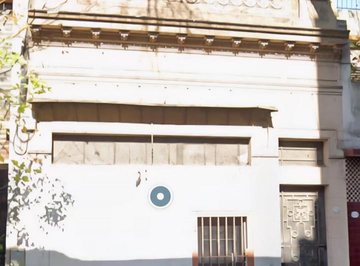 Terreno · 110m² · 6 Ambientes