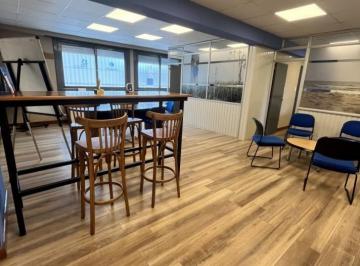 Oficina comercial · 70m² · Venta Oficina Reciclada de 70 m con Dos Privados Sobre Av Independencia y Alvarado