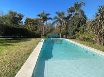 Casa · 410m² · 8 Ambientes · 2 Cocheras · Casa en Venta Ubicado en Los Jazmines, Pilar del Este, Pilar