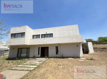 Casa · 200m² · 7 Ambientes · Casa en Venta - Praderas de San Lorenzo - San Lorenzo Chico