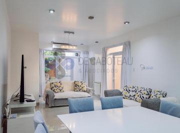 Casa · 122m² · 4 Ambientes · 1 Cochera · Venta Casa Perticone