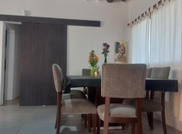 Casa de 5 ambientes, Russell · Casa con 728 m² en Venta con 3 Habitaciones en Maipú
