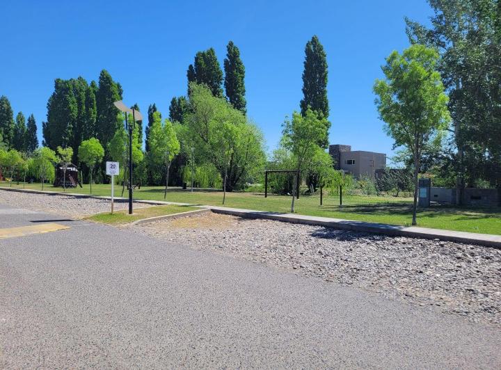 Terreno · 920m²