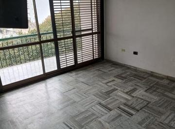 Departamento · 74m² · 3 Ambientes · 1 Cochera · Departamento en Venta La Plata