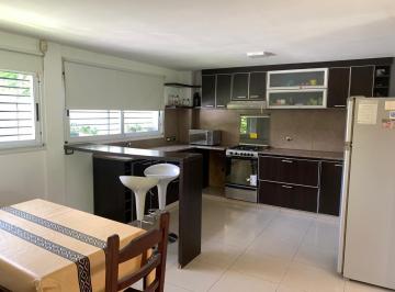 Casa · 110m² · 3 Ambientes · 2 Cocheras · Casa en Venta en City Bell