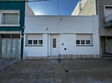 Casa · 69m² · 3 Ambientes · PH en Venta La Plata