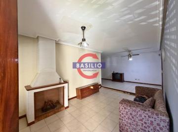 Casa · 119m² · 4 Ambientes · 1 Cochera · Venta Casa 4 Ambientes con Cochera, Jardín, Parrilla y Piscina en Villa Adelina