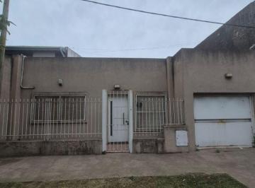 Casa de 3 ambientes, La Plata · Casa con 2 Dorm. en Venta en Lisandro Olmos Calle 155 Entre 43 y 44