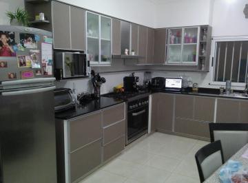 Casa de 4 ambientes, La Matanza · Casa 4 Amb. con Quincho y Garage