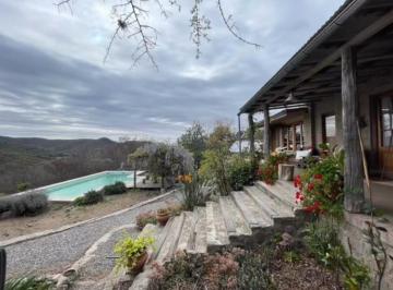 Casa de 4 ambientes, Unquillo · Cabana - Casa Principal + 2 Cabañas y Gran Terreno
