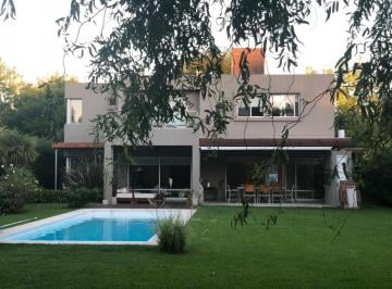 Casa de 8 ambientes, Pilar · Alquiler C/muebles en St. mathew'S Village Ramal Pilar Km 46