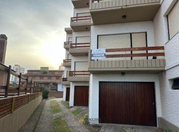 Departamento de 3 ambientes, Villa Gesell · Venta - Depto de 3 Ambientes con Cochera Frente Al Mar Zona Norte