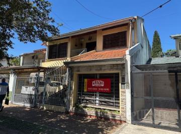 Casa · 455m² · 7 Ambientes · 2 Cocheras · Casa en Banfield Oeste