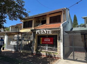 Casa · 455m² · 7 Ambientes · 2 Cocheras · Casa en Banfield Oeste
