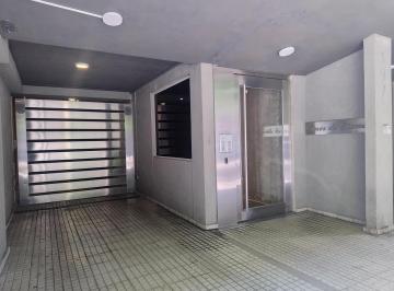 Garage · 12m² · 1 Cochera · Cochera en Venta Guemes y Moreno