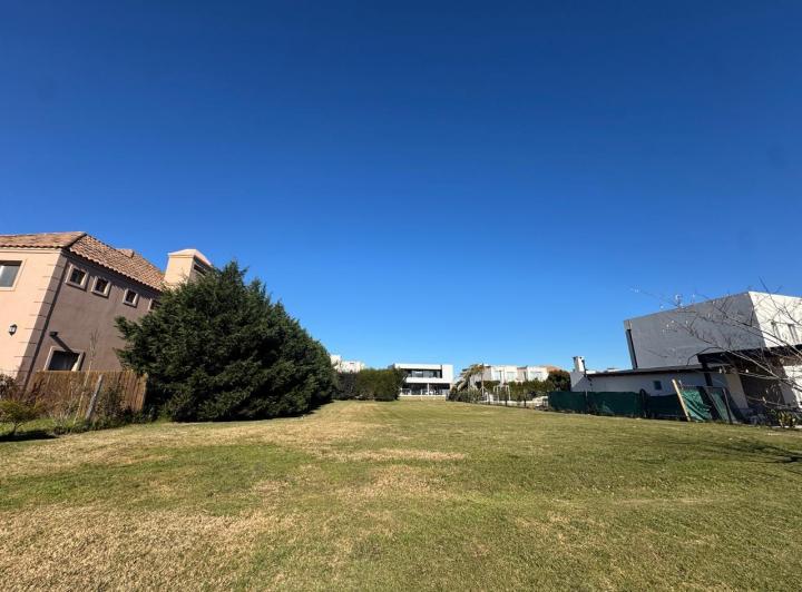 Terreno · 800m²