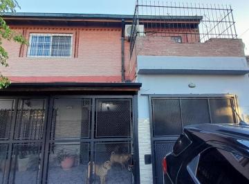 PH · 160m² · 5 Ambientes · En Venta Casa PH en Isidro Casanova