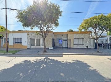 Casa · 132m² · 3 Dormitorios · 2 Cocheras · Casa en Venta