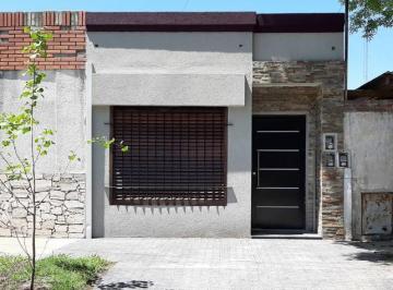 PH · 60m² · 3 Ambientes · Excelente PH 3 Ambientes con Jardín en Castelar Norte