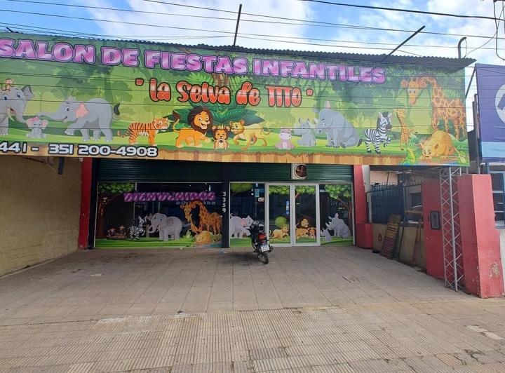 Local comercial · 509m² · 3 Ambientes · 2 Cocheras