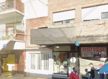 PH · 32m² · 1 Ambiente · Local Comercial a La Venta en Wilde Centro Las Flores
