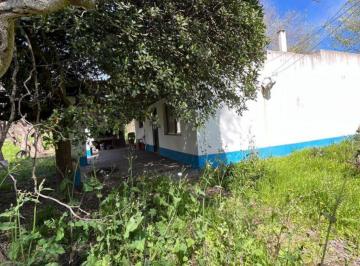 Casa de 3 ambientes, Chacabuco · Casa Compuesta por Amplio Lote de 3600 m²