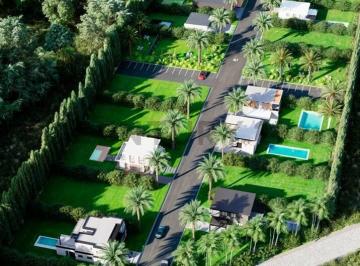 Terreno · 722m² · 2 Cocheras · Venta de Lote Terreno en Maschwitz, Escobar Barrio Semi Abierto Pronta Escritura
