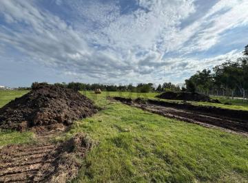 Terreno · 722m² · 2 Cocheras · Venta de Lote Terreno en Maschwitz, Escobar, en Cuotas en Barrio Semi Abierto
