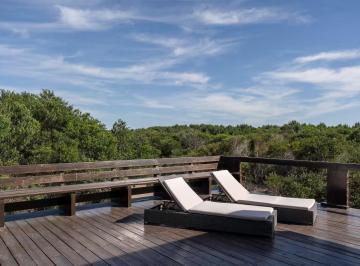 Casa · 323m² · 5 Dormitorios · 4 Cocheras · Espectacular Casa en Venta en Costa Esmeralda con Vista La Mar - Maritimo 1