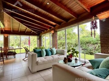 Casa · 600m² · 7 Ambientes · 2 Cocheras · Casa - Jockey Club