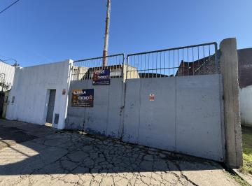 Local comercial · 482m² · Galpón Venta Monte Grande - con 2 Galpones Techo Parabólico y Casa