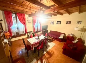 Casa · 348m² · 7 Ambientes · 3 Cocheras · Casa 7 Ambientes con Jardin Terraza y Parrilla en La Boca Venta