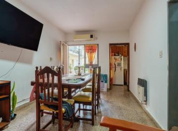 PH · 52m² · 3 Ambientes · Casa de Pasillo en Venta Barrio Amtheu 2 Dorm. Amplio Luminoso