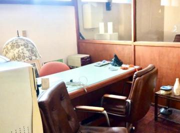 Local comercial · 54m² · 1 Ambiente · Oportunidad: Oficina con Tres Despachos en La Mejor Ubicación