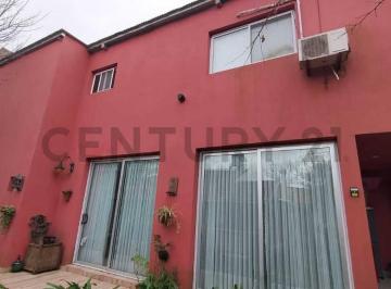 Casa · 110m² · 2 Ambientes · 2 Cocheras · Casa en Venta en Punta Lara