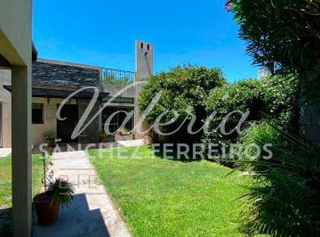 Casa · 180m² · 4 Ambientes · 2 Cocheras · Casa en Venta Berazategui