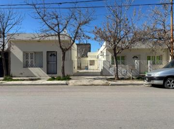Casa de 5 ambientes, Cipolletti · Propiedad de 242 m² en Venta con Excelente Renta - Cipolletti