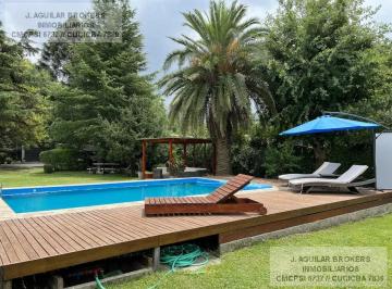 Casa · 436m² · 6 Ambientes · 2 Cocheras · Venta Casa 6 Amb en 20 de Junio