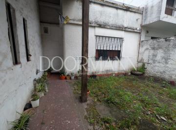 Casa · 254m² · 4 Ambientes · 1 Cochera · Casa en Venta Dos 4 Ambientes Jardín Garage Permuta