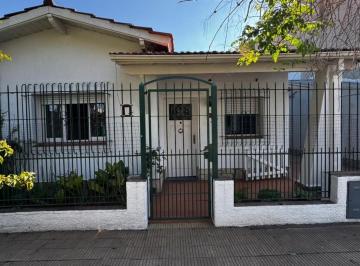 Casa · 85m² · 3 Ambientes · 2 Cocheras · Casa Tres Ambientes en Venta en Ituzaingó Norte