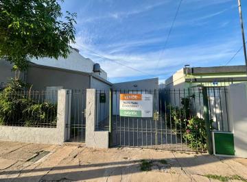 Casa · 95m² · 3 Ambientes · 1 Cochera · Propiedad de 2 Habitaciones - Usd 65.000