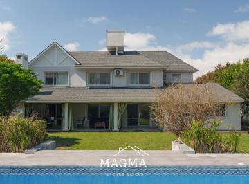 Casa de 20 ambientes, Córdoba · Venta Casa en El Exclusivo County Lomas de La Carolina