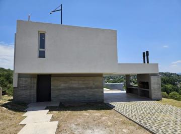 Foto · Se Vende Casa en Villa Carlos Paz de 4 Dorm. y Pileta