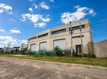 Local comercial · 800m² · 2 Ambientes · 5 Cocheras · Local y Oficinas en Alquiler Sobre Panamericana Km 55, Pilar