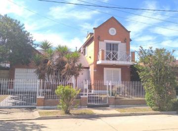 Casa de 9 ambientes, Villa Carlos Paz · Casa con 3 Dorm. y 450 m² en Alquiler en Santa Rita del Lago