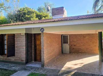 Casa · 100m² · 2 Dormitorios · 1 Cochera · Chalet en Venta