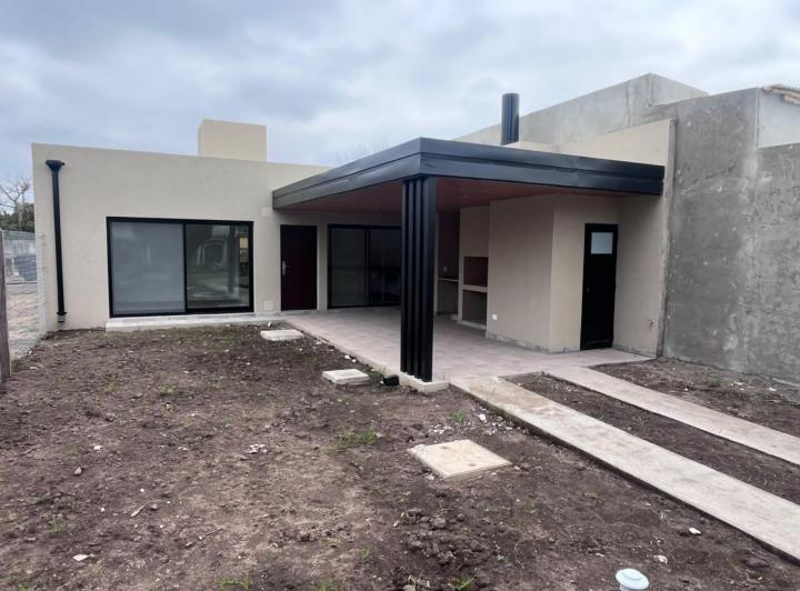 Casa · 68m² · 4 Ambientes